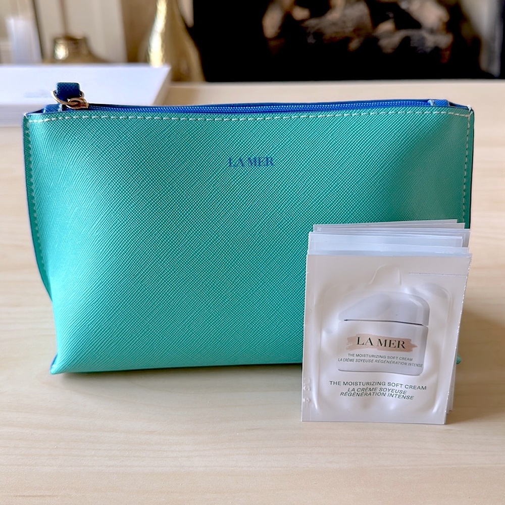 🆕 La Mer Make-up Pouch + 10 La Mer Soft Cream Samples